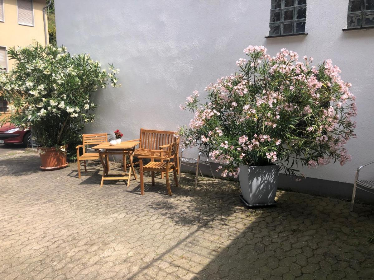 Schoene Burgruine Fachwerkhaus Apartment Bacharach